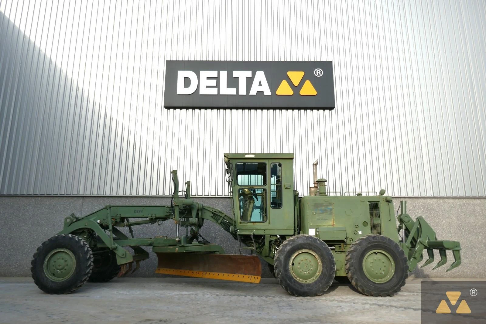 Caterpillar 2007 - 130G Ex-army image 1