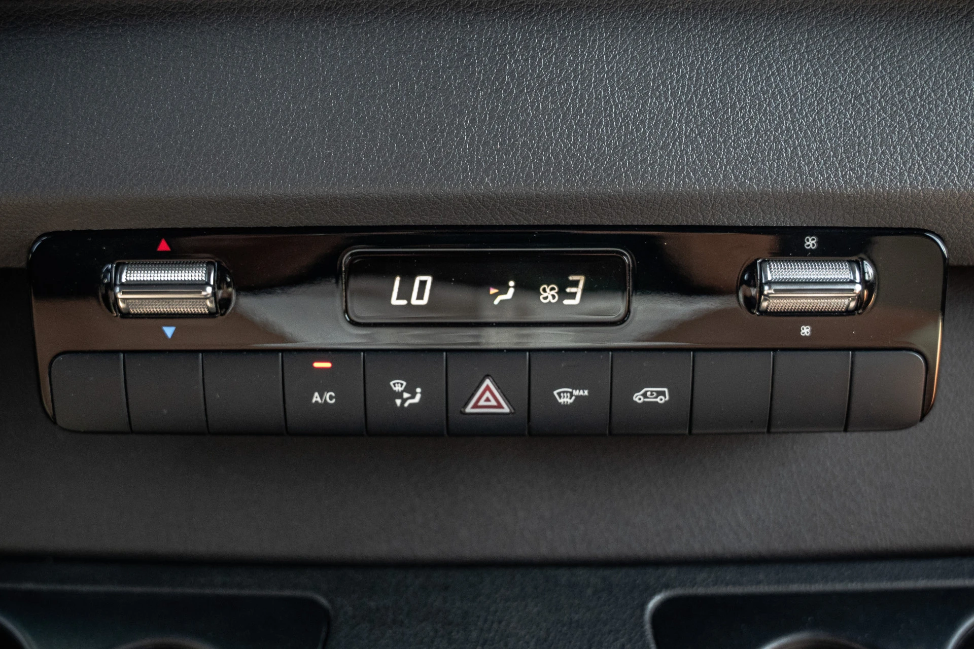 Mercedes-Benz Sprinter 2023 - 317 CDI L3H2 | 170 PK | Automaat | Camera | Mbux | Cruise | PDC | Trekhaak afbeelding 25