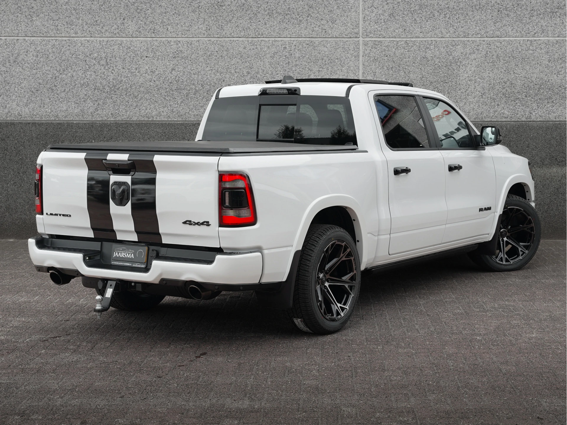 Dodge Ram 1500 2024 - 5.7 V8 4x4 Crew Cab Limited Night afbeelding 2