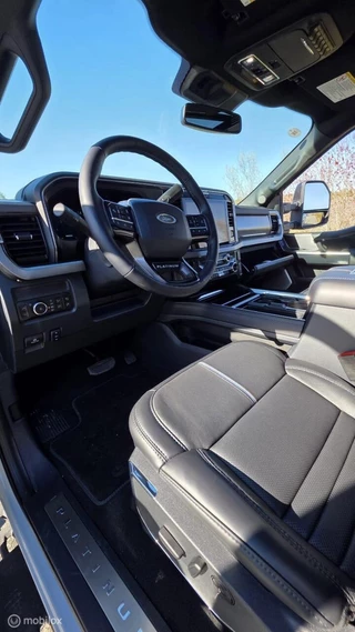 Ford F-250 2026 - USA 6.7 V8 Platinum Tremor image 39