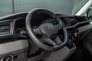 Volkswagen Transporter 2020 - T6.1 2.0 TDI L2H1 | 150 PK | Cruise | Airco | Trekhaak afbeelding 11