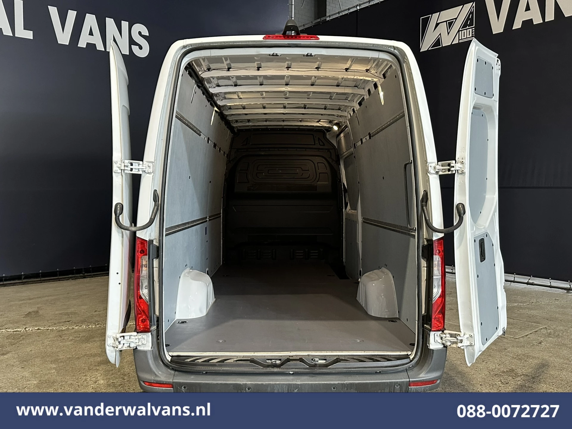 Mercedes-Benz Sprinter 2022 - 317 CDI 170pk L3H2 Euro6 Airco | Camera | Navigatie | Apple Carplay | Cruisecontrol obrázek 13