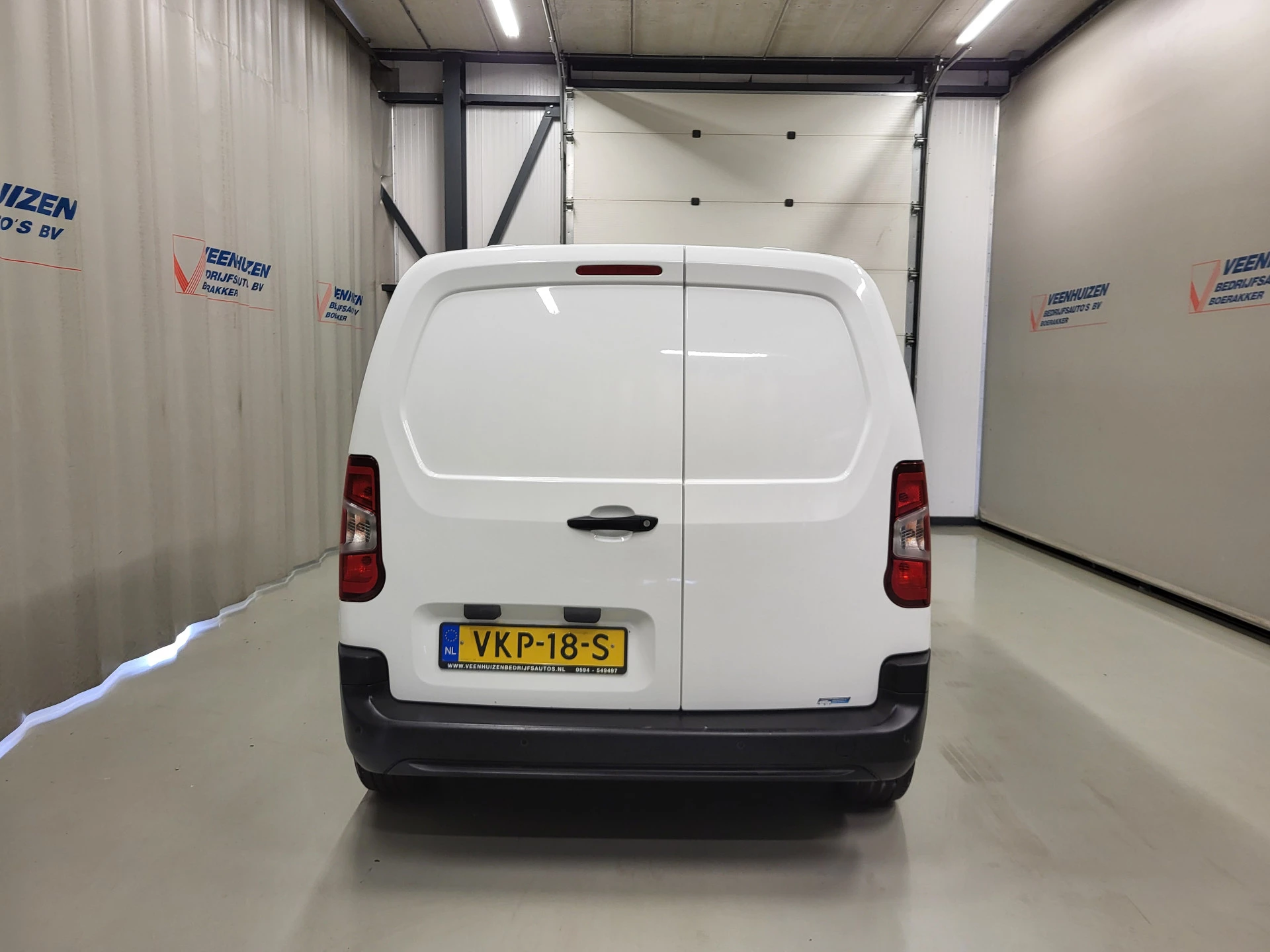 Peugeot Partner 2021 - 1.2PureTech 111pk Benzine! Bild 17