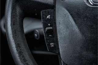Iveco Daily 2017 - 35S16V 2.3 352 L2H2 Aut. | Motor Probleem | 155PK | Trekhaak | Airco obrazek 14