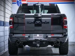 Dodge Ram 1500 2024 - Crew Cab Limited Night Edition Rambox immagine 4