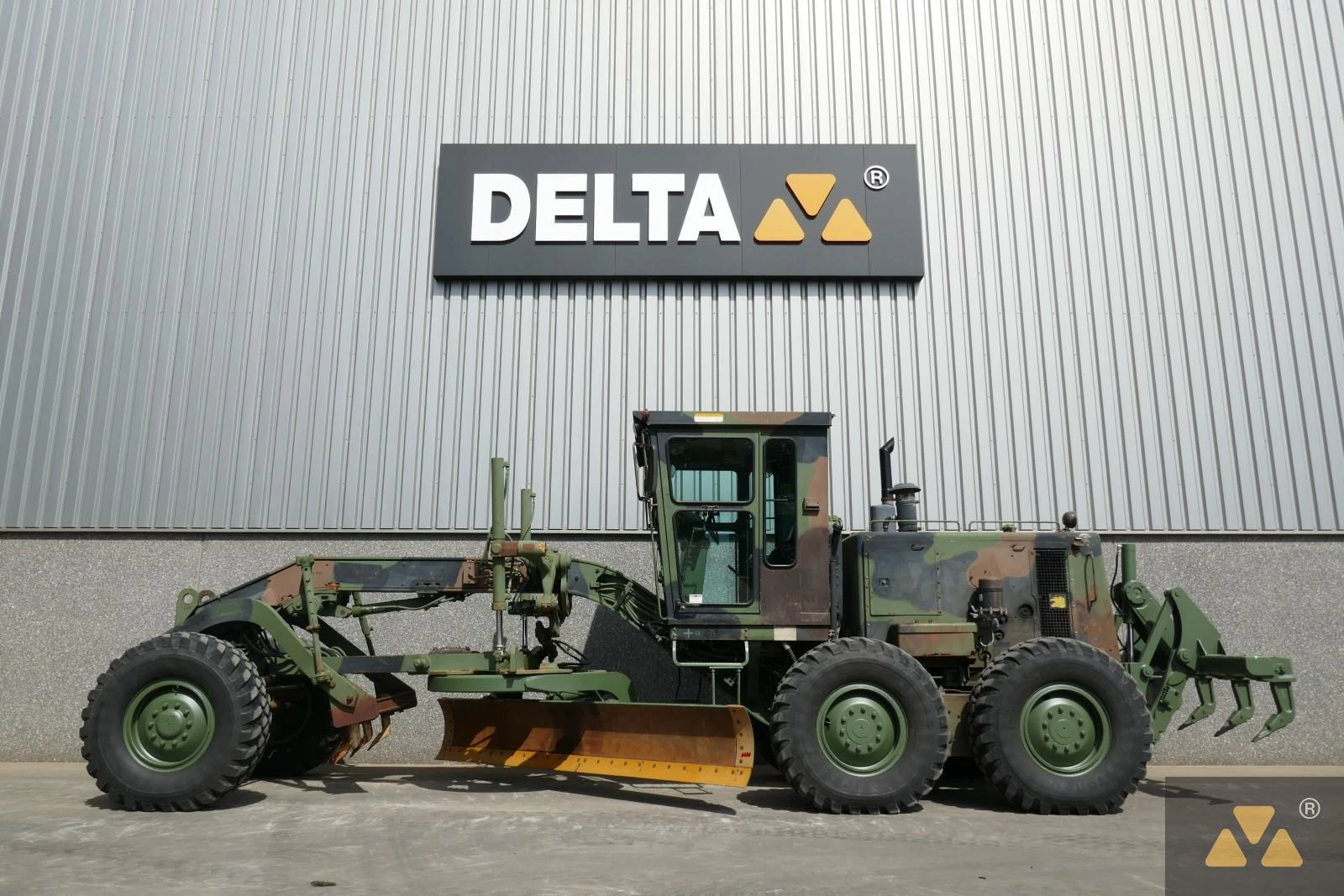 Caterpillar 1985 - 130G Ex-army afbeelding 1