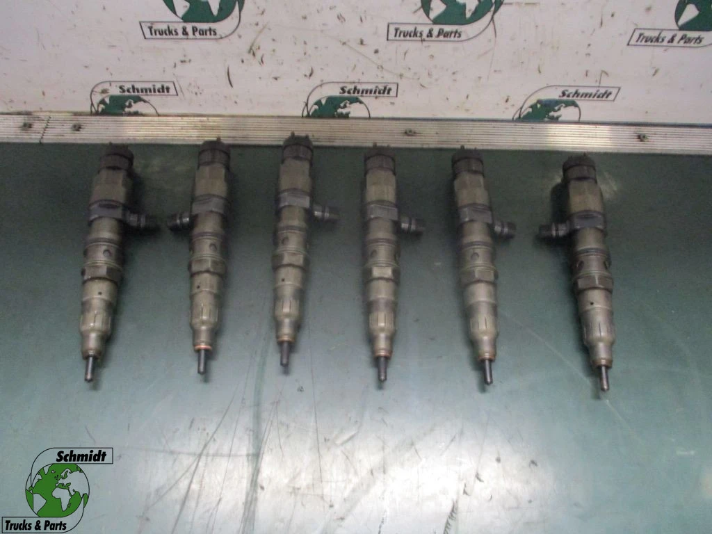 Mercedes-Benz Actros - A 471 070 05 87 INJECTORS EURO 5 zdjęcie 1
