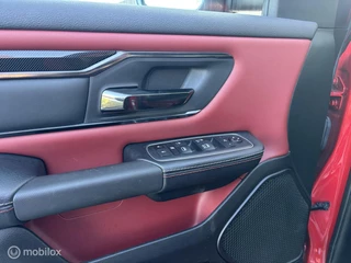 Dodge Ram 1500 2021 - 4X4 6.2 V8 4x4 Crew Cab TRX obrazek 8