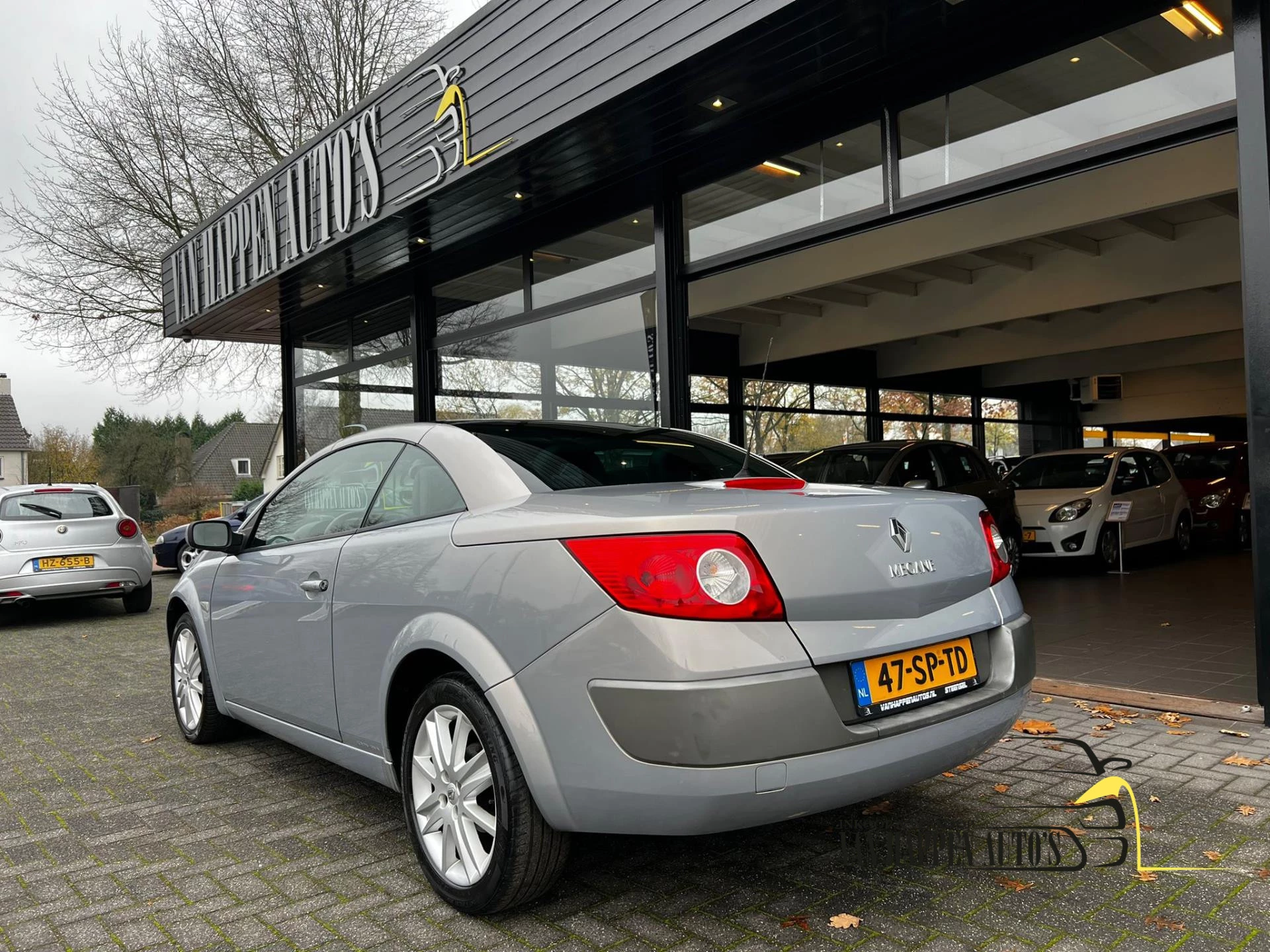 Renault Mégane 2006 - Coupé-Cabriolet 2.0-16V Privilège Luxe image 2