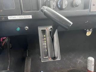 International 4600 1989 - 4x2 210HP + TEUPEN hyLIFT obrazek 22