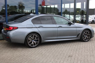 BMW 5 Series 2022 - 520e M-SPORT SCHUIFDAK LEDER MEMORY CARPLAY HEAD-UP obrazek 7
