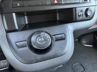 Citroën Jumpy 2021 - 2.0 BlueHDI 180 PK / AUTOMAAT / L3H1 / DUBBEL CABINE / 2x SCHUIFDEUR / TREKHAAK / CAMERA / BLIND SPOT / ECC / CRUISE / 6 PERSOONS obrazek 16