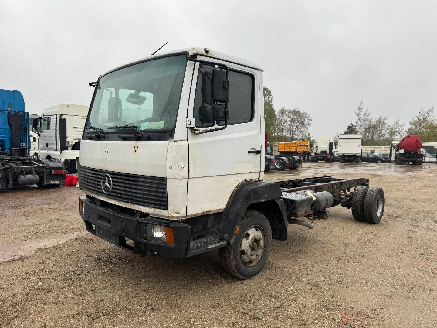 Mercedes-Benz SK 814 1997 afbeelding 1