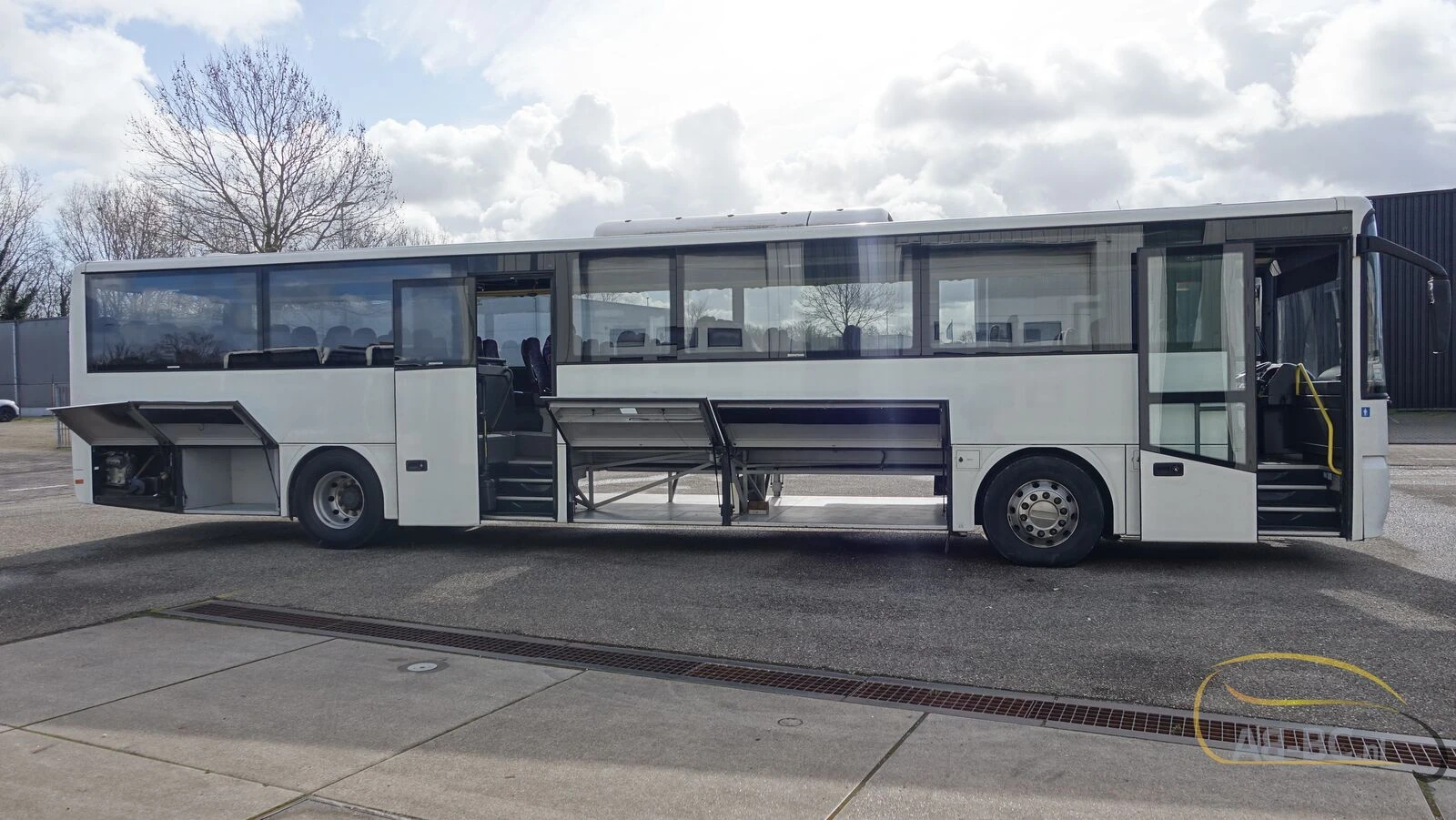 VDL Lexio - 61 Seats EURO 5 Original mileage 2013 afbeelding 4