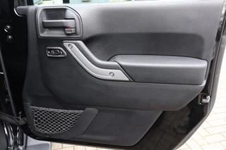 Jeep Wrangler 2011 - 3.8i V6 4x4 JK 2 drs / Automaat / Hardtop / Trekhaak image 38