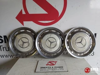 Mercedes-Benz N/A - Occ Wieldeksel creme wit W123 14inch obrazek 1