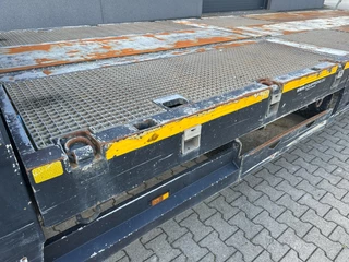 Broshuis N/A 2015 - 3ABSD Lowloader 3-axle / GVW: 53.000kg / Neck: 23.000kg / hydraulic steering + ramps + loading table / 4.60m extendable / winch / liftaxle immagine 73