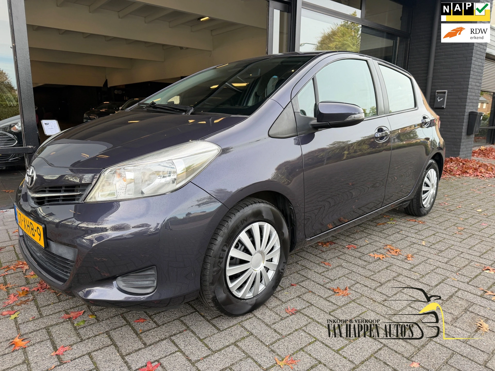 Toyota Yaris 2012 - 1.0 VVT-i Aspiration obrázek 1