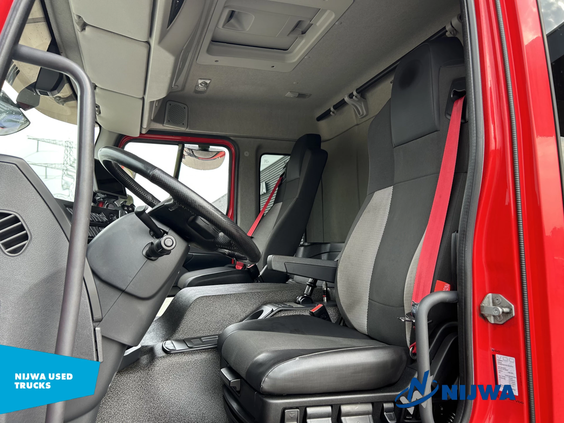 Renault D WIDE 280 4x2 Low mileage + Laadklep 3000 KG 2017 zdjęcie 10