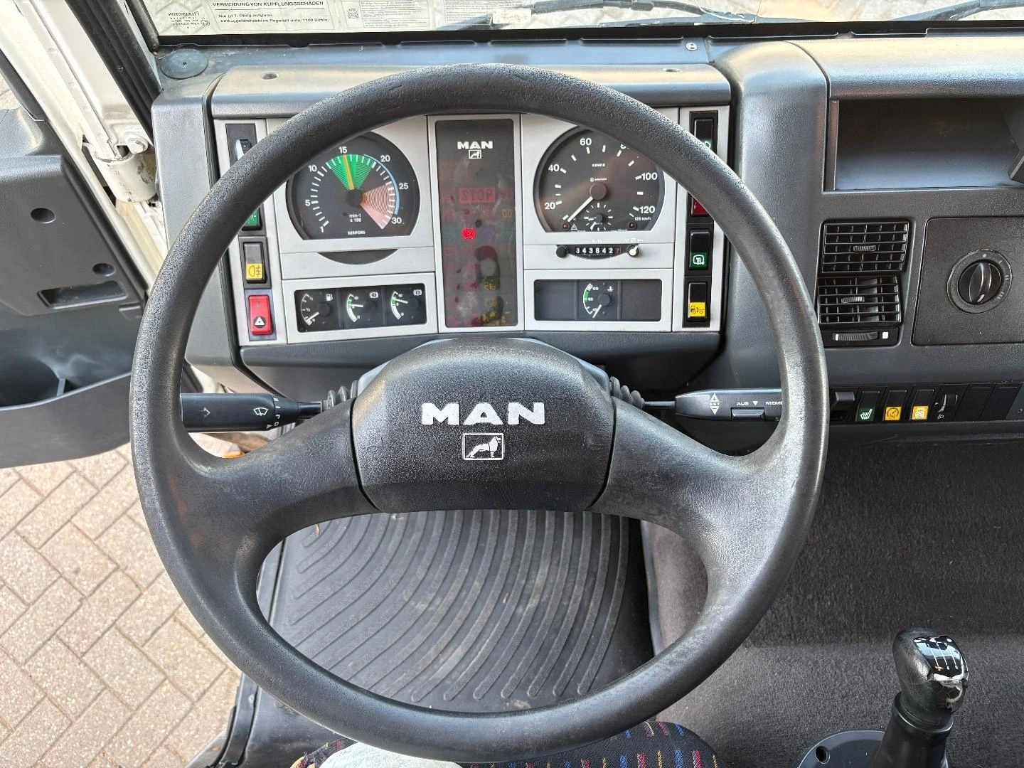 MAN LE 170 C 2001 imagem 15