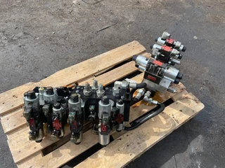 TRANSLIFT N/A - ARGO HYTOS HYDRAULISCHE KLEP 17897600 image 2