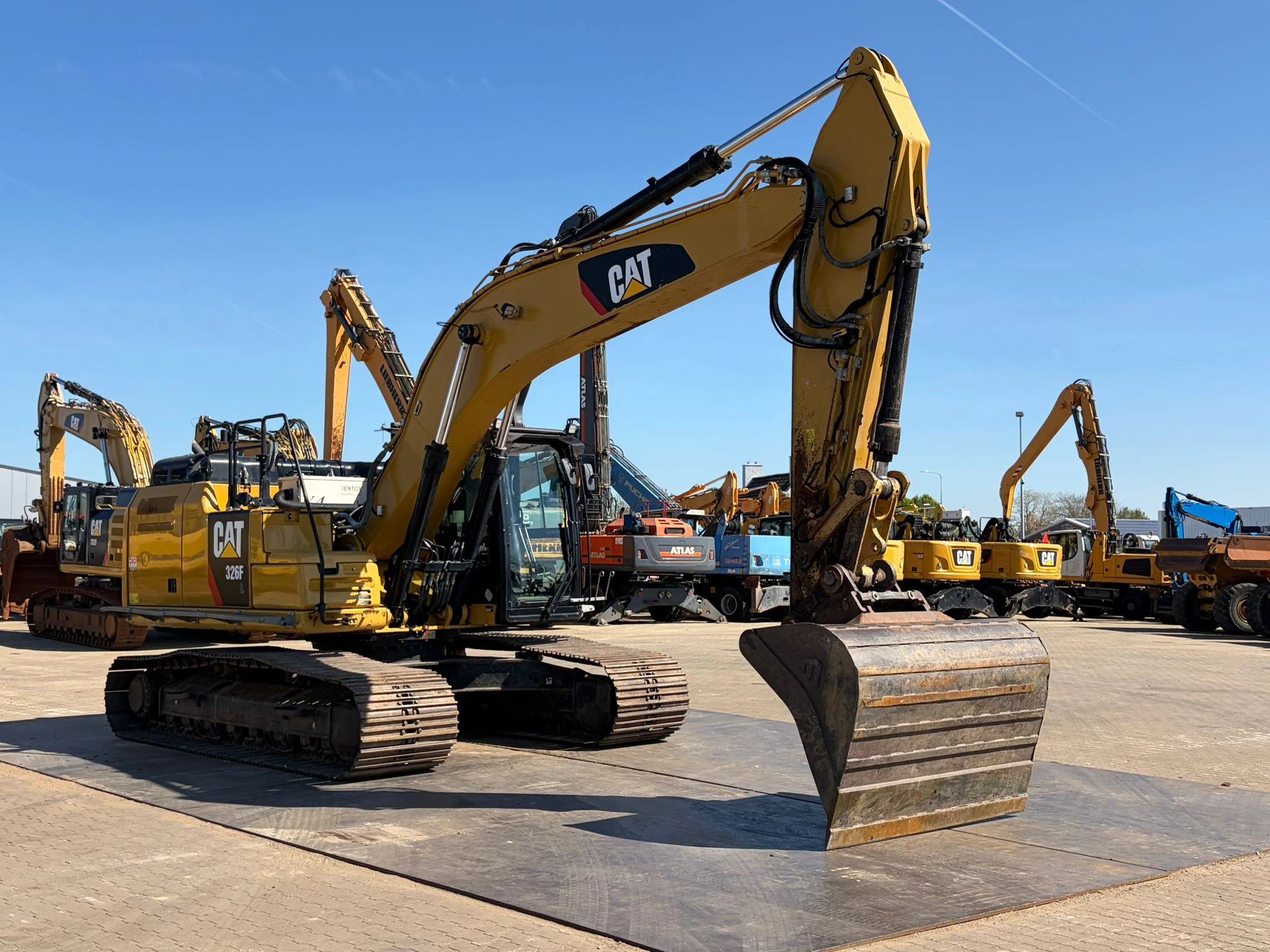 Caterpillar 326FL 2019 obrázek 7