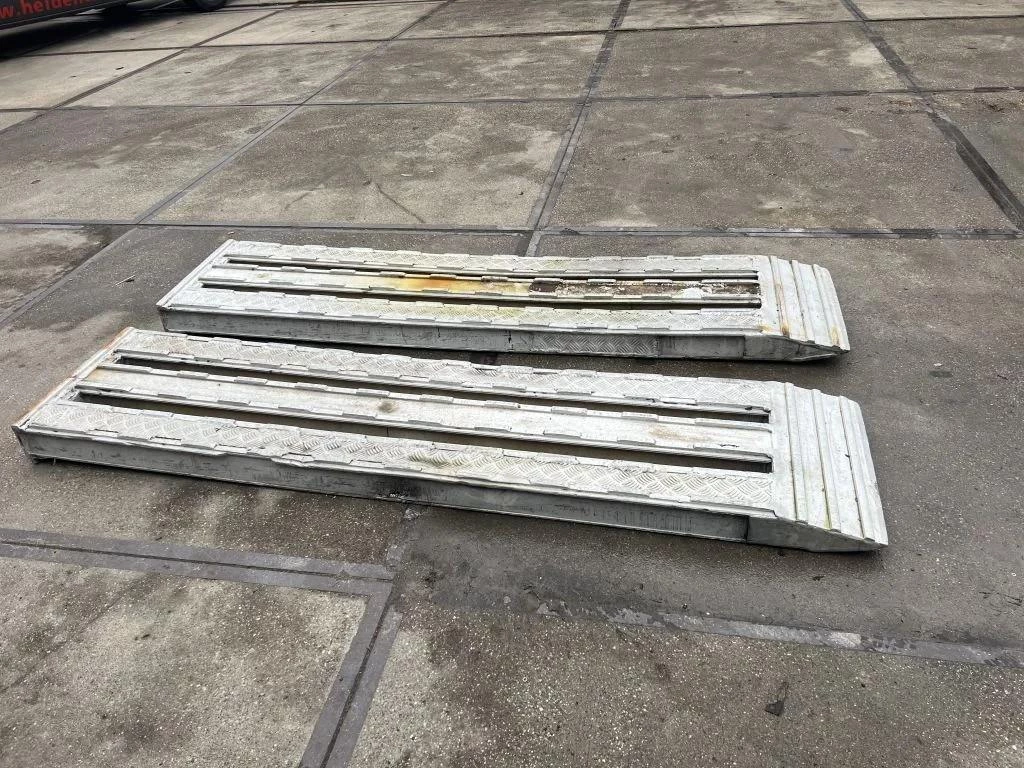 Overige 2x oprijplaat 240cm lang 50cm breed 10cm dik image 4