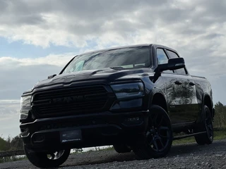 Dodge Ram 1500 2019 - LARAMIE NIGHT 5.7L V8, LAGE BIJTELLING, PANO, BLIS, H&K, ACC, 360, LUCHTV, LPG, BOMVOL! te koop