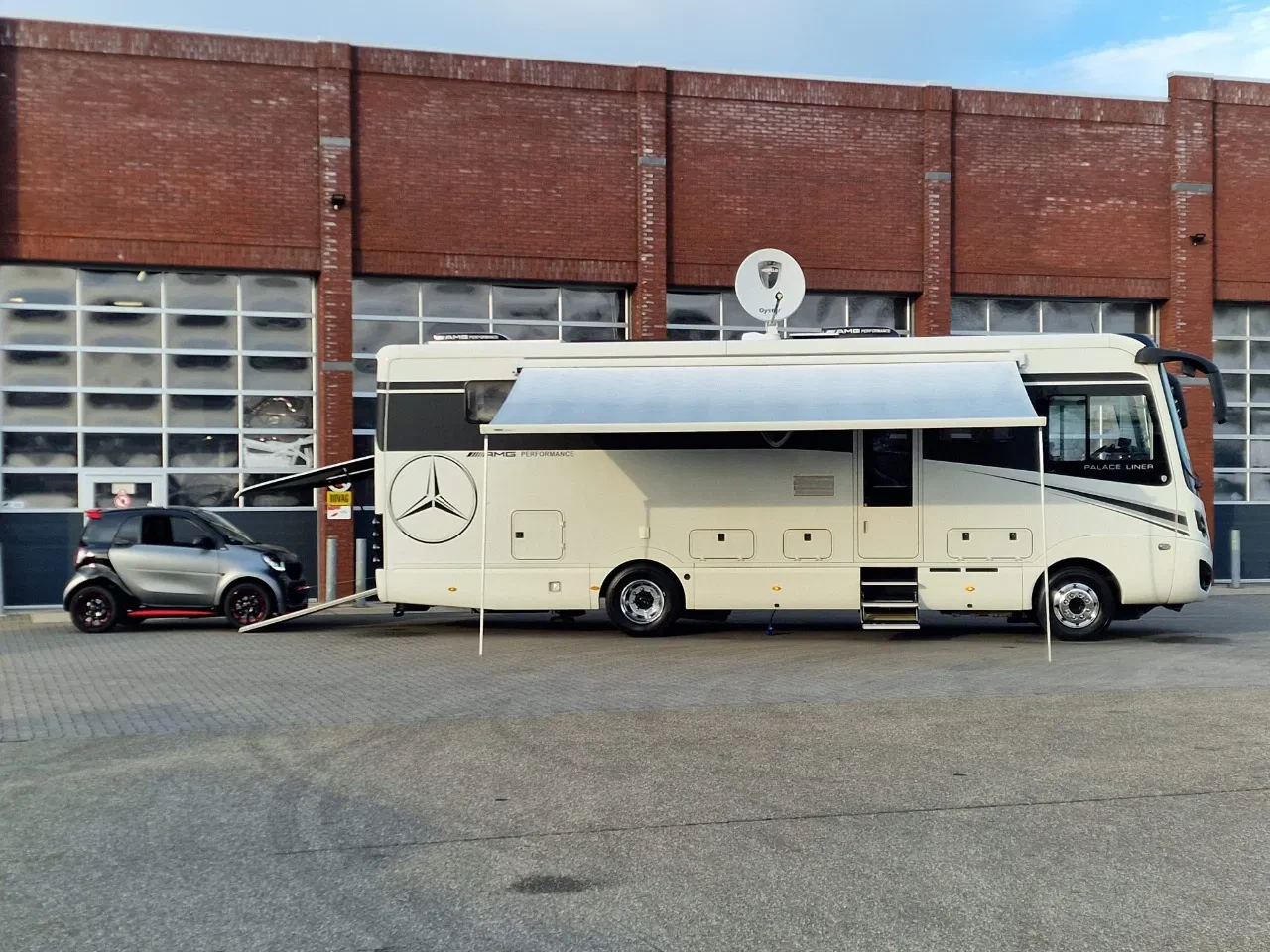 Mercedes-Benz 2018 - Morelo Palace Liner 97 GO Slide-Out 300pk Slide-Out + Smart Garage afbeelding 51