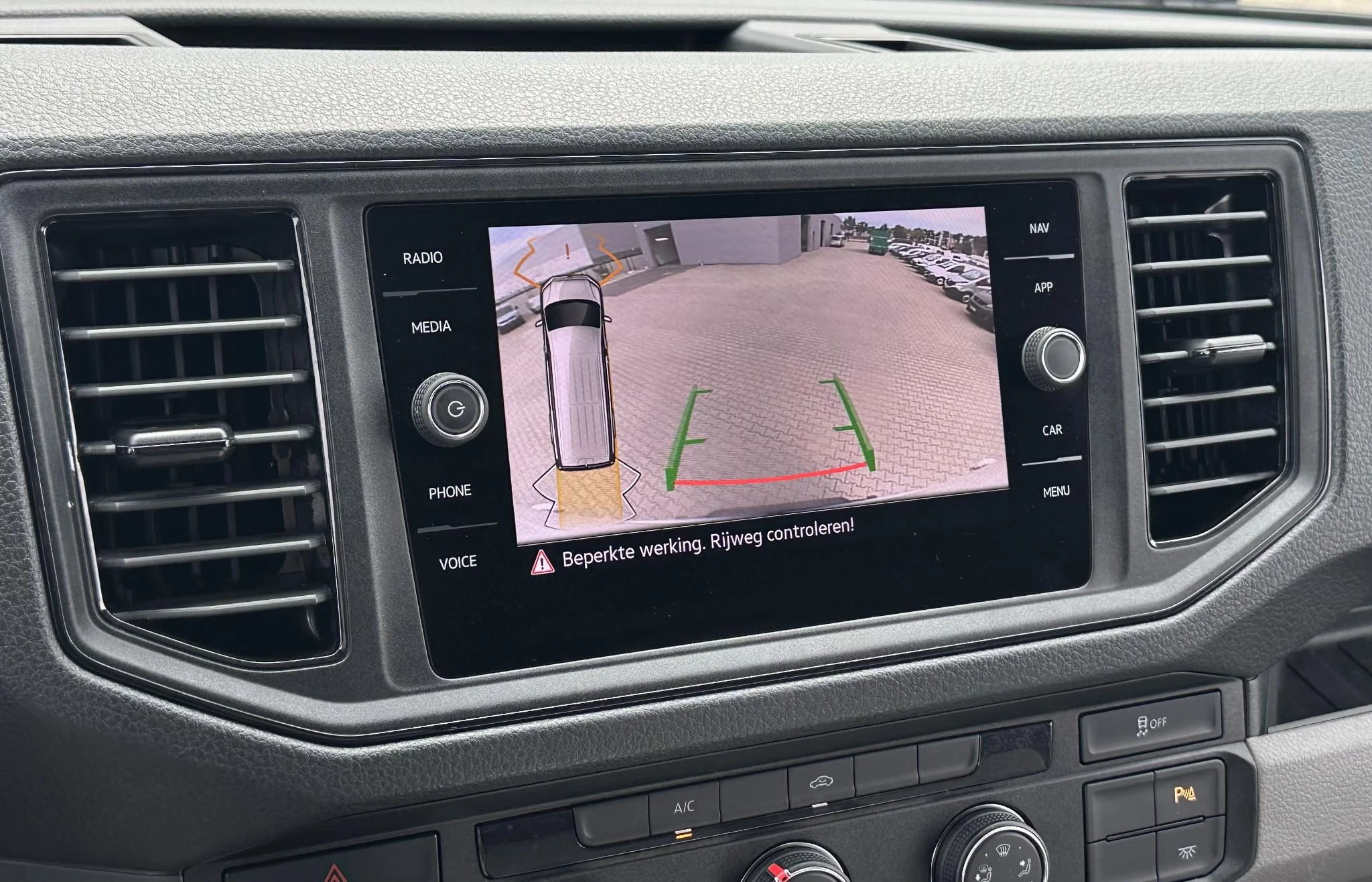 Volkswagen Crafter 2023 - 35 2.0 TDI L4H2 Automaat 140 PK obrázek 15