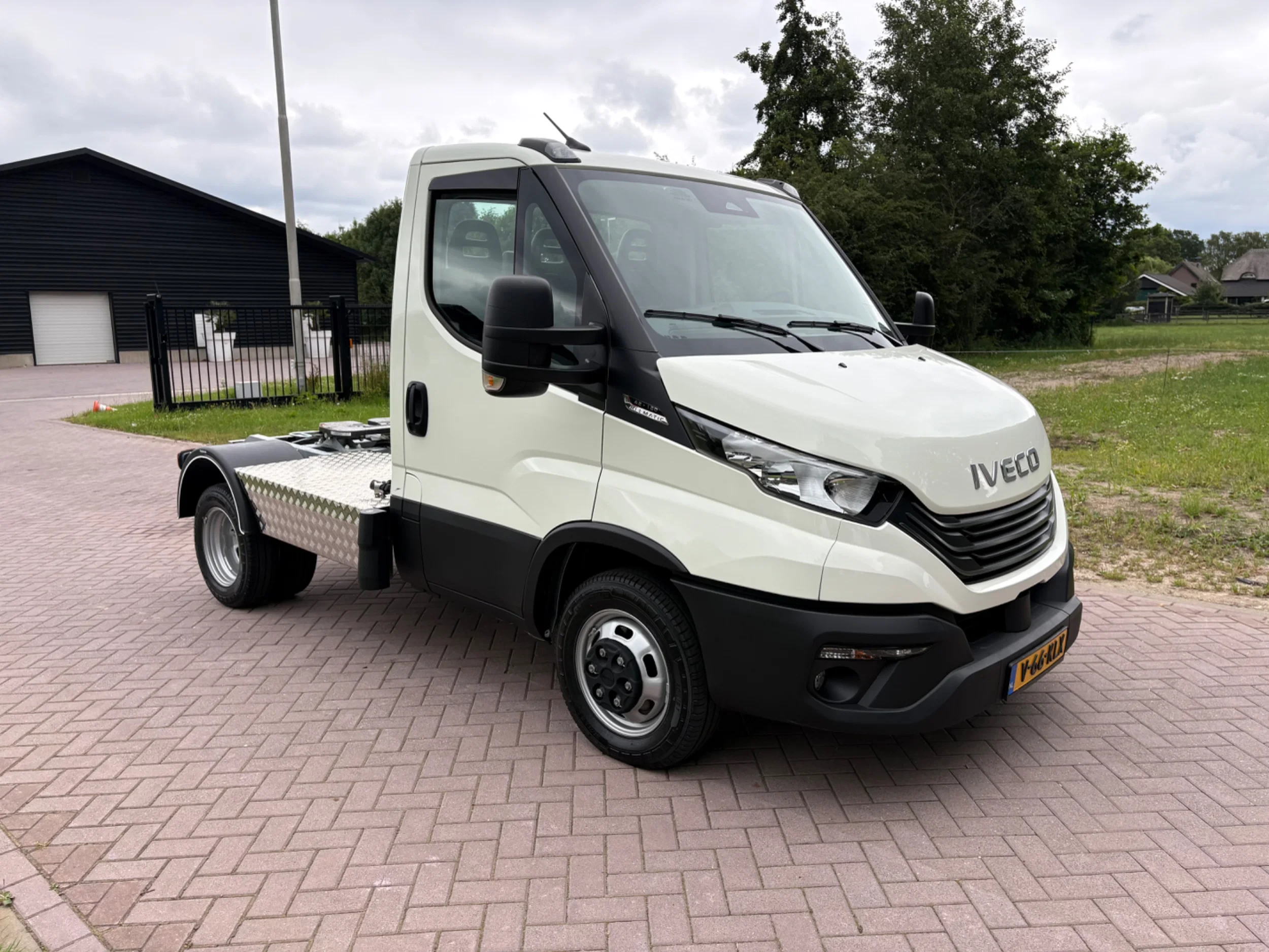 Iveco Daily 2024 - 40C18 Hi-Matic automaat BE trekker 8.1 TON NIEUW obrázek 1