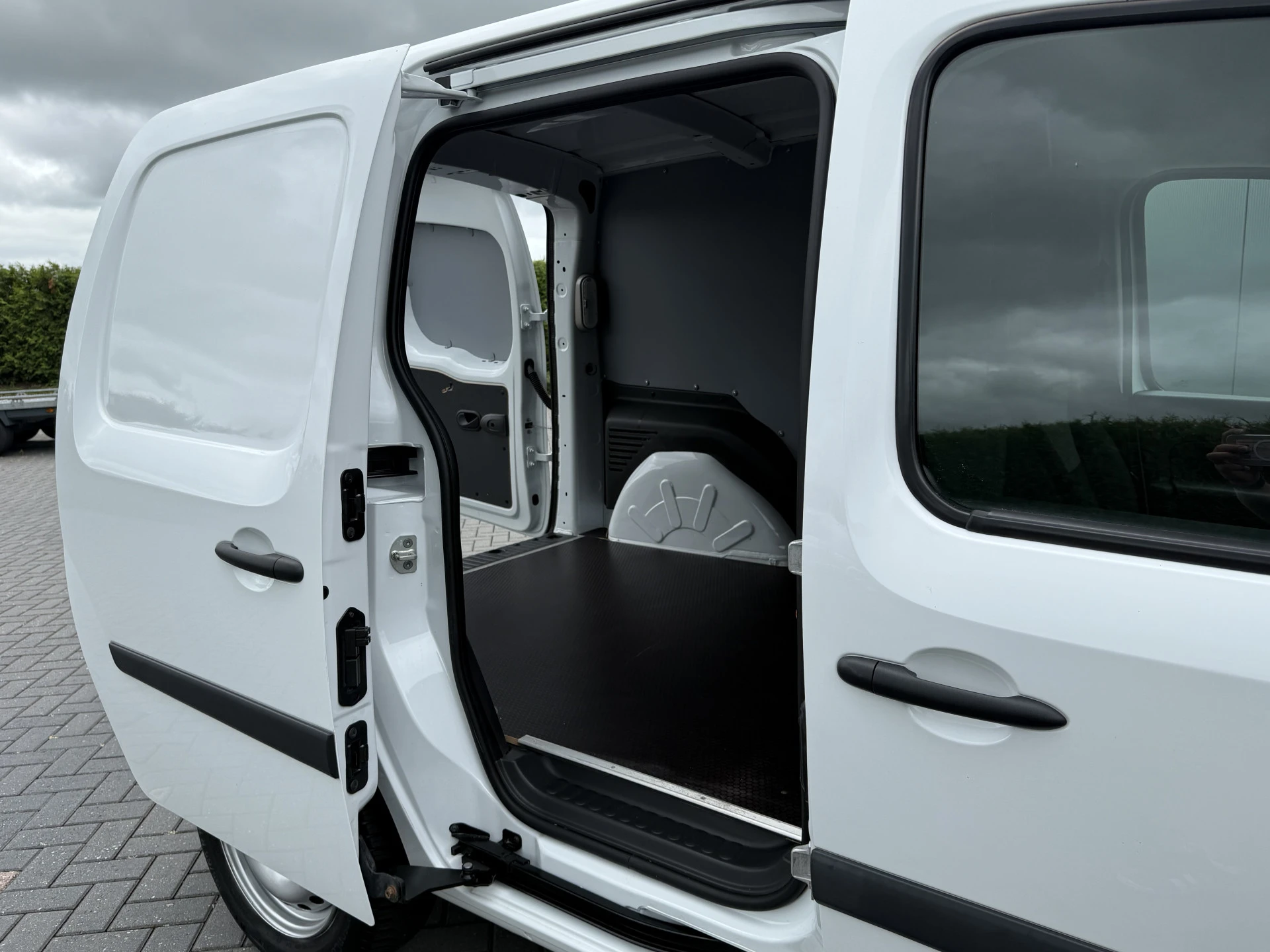 Renault Kangoo 2021 - 1.5 dCi 80PK COMF / L1H1 / 1e EIG. / TREKHAAK / AIRCO / CRUISE / NAVI / BLUETOOTH image 7