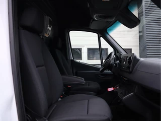 Mercedes-Benz Sprinter 2021 - 316 CDI Automaat - 4x4 AWD - Euro 6 - L2H2 - MBUX - Bott Inrichting - 220 omvormer bild 15