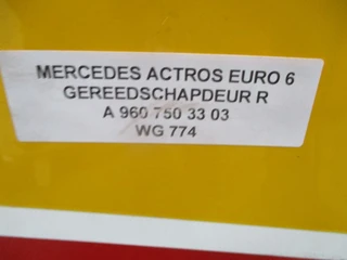 Mercedes-Benz - A 960 750 33 03/ A 960 750 27 03 // DEUR GEREEDSCHAP MP4 ACTOS EURO 6 obrázek 3 náhled