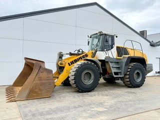 Liebherr 2013 - L580 - Quick Coupler / 4 Good Tyres! afbeelding 2 miniatuur