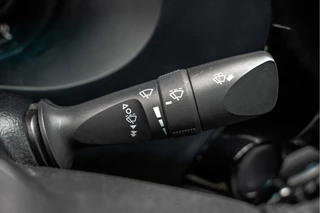 Toyota Hilux 2020 - 2.4 D 4WD | 150 PK | LED | Camera | Cruise | Navi | Climatronic | Trekhaak image 17