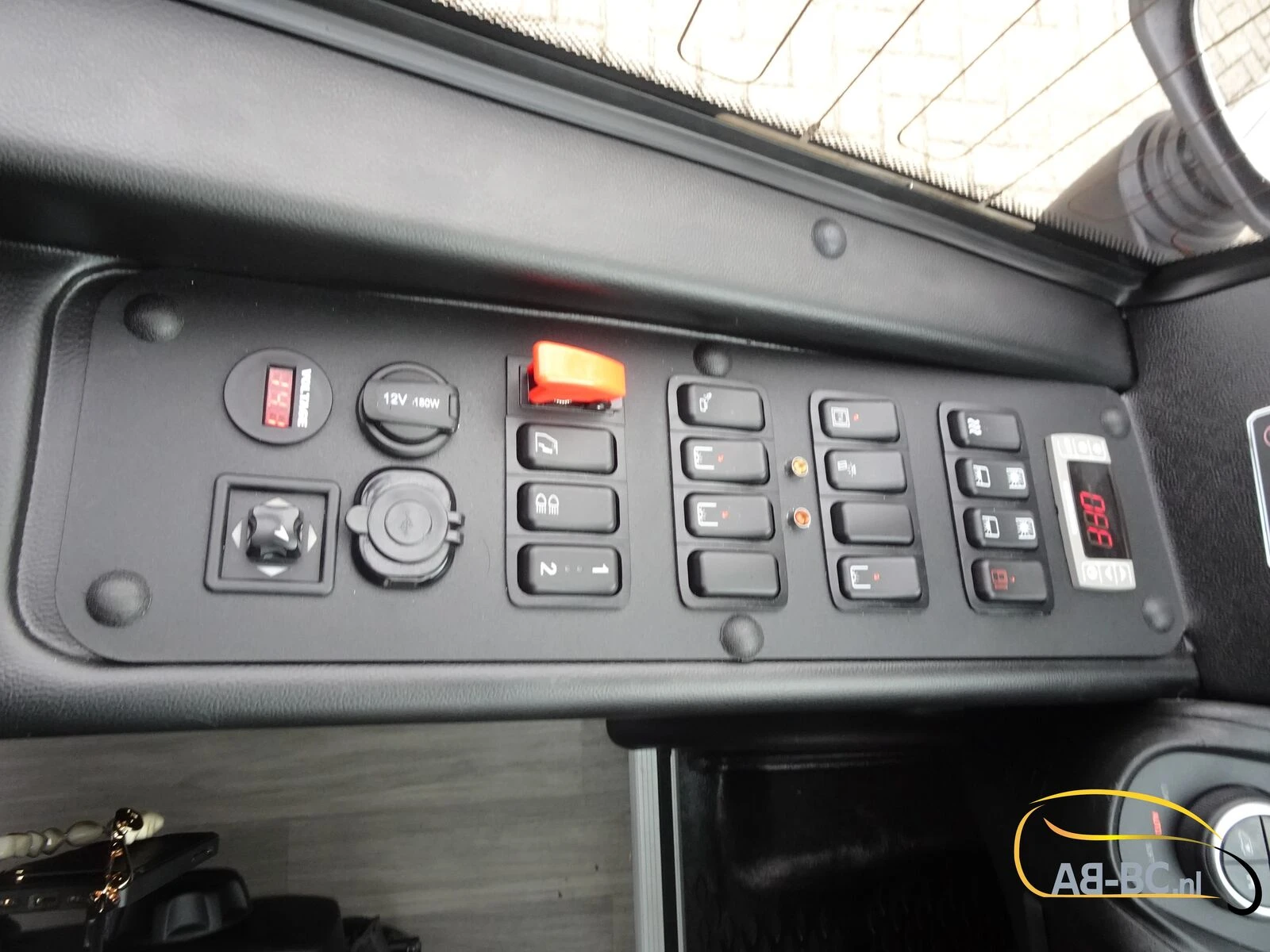 Iveco Aveuro Tourna 35 Seats EURO 6 2 Units Available afbeelding 59