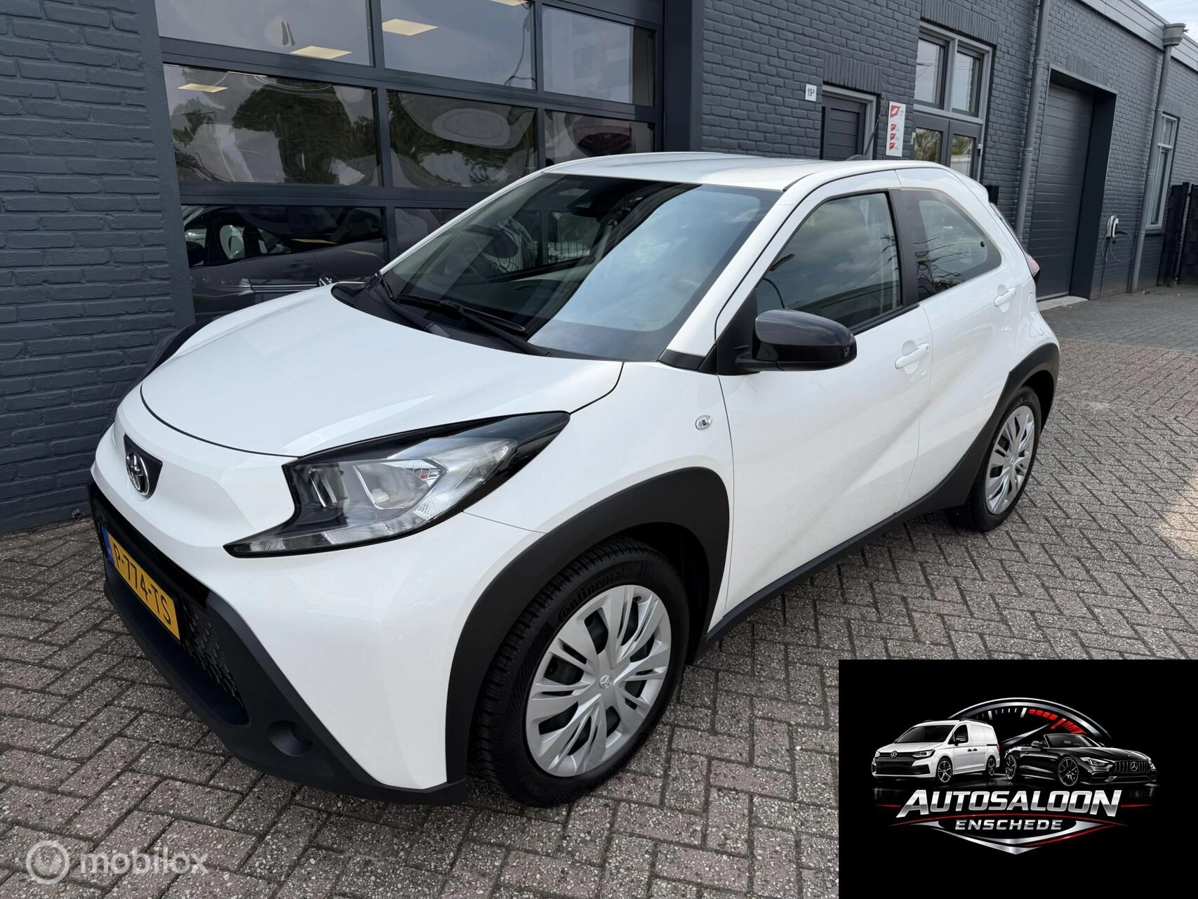Toyota Aygo 2022 - X 1.0 VVT-i MT Play 07-2022 Airco Camera Cruise afbeelding 1