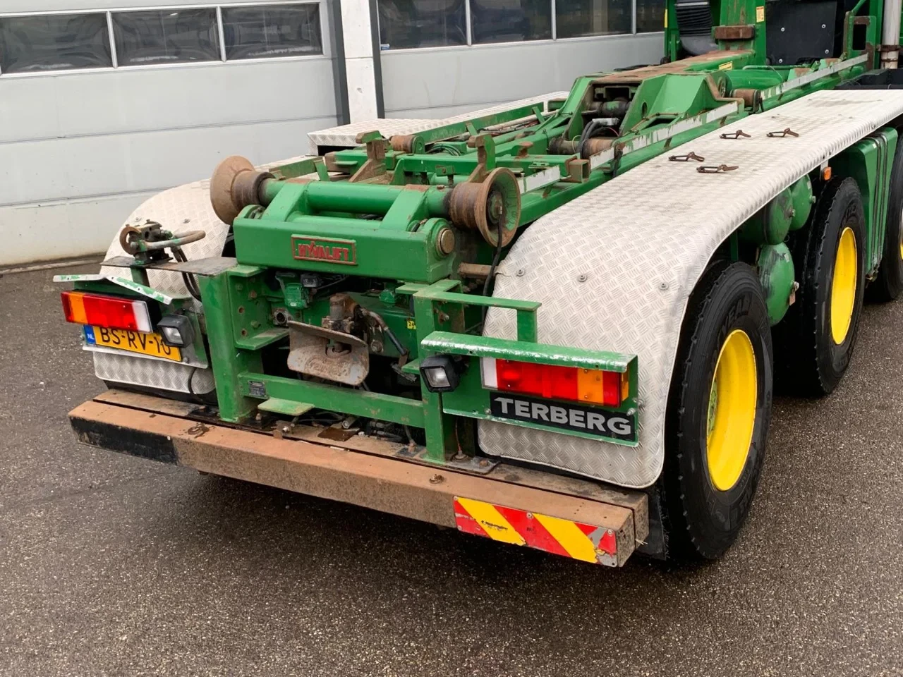 Volvo FM1850-T 2007 - Terberg 8x4 hooklift afbeelding 5