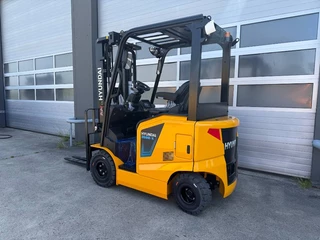 Hyundai N/A 2026 - 20BE-X elektrische heftruck 3-delige 4700mm mast t obrazek 3