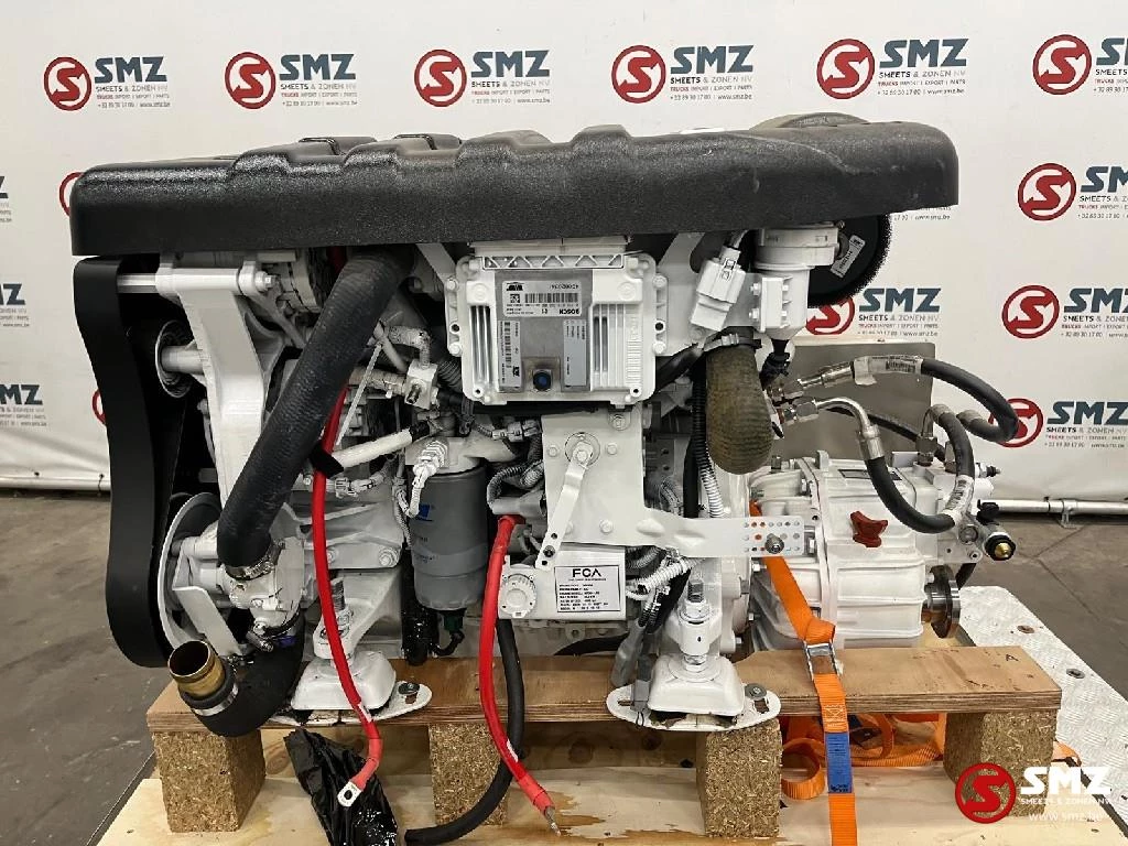 Diversen - Motor Mercury I4 115 + reductiekast Z25 afbeelding 1