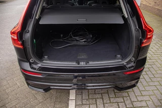 Volvo XC60 2024 - 2.0 T6 Plug-in hyb.AWD Ultra Dark, BTW, Pano, H&K image 27