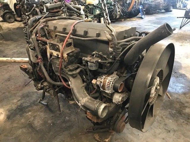 Iveco Stralis 2005 - 504076503 F3AE0681B 400 Bild 3