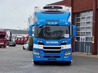 Scania P 2020 - P370 6x2*4 - Thermoking T-1000R Frigo - Bussbygg box - Hooks/Rohrbahnen/Vleeshang - Zepro loadlift - Retarder - Full air immagine 2