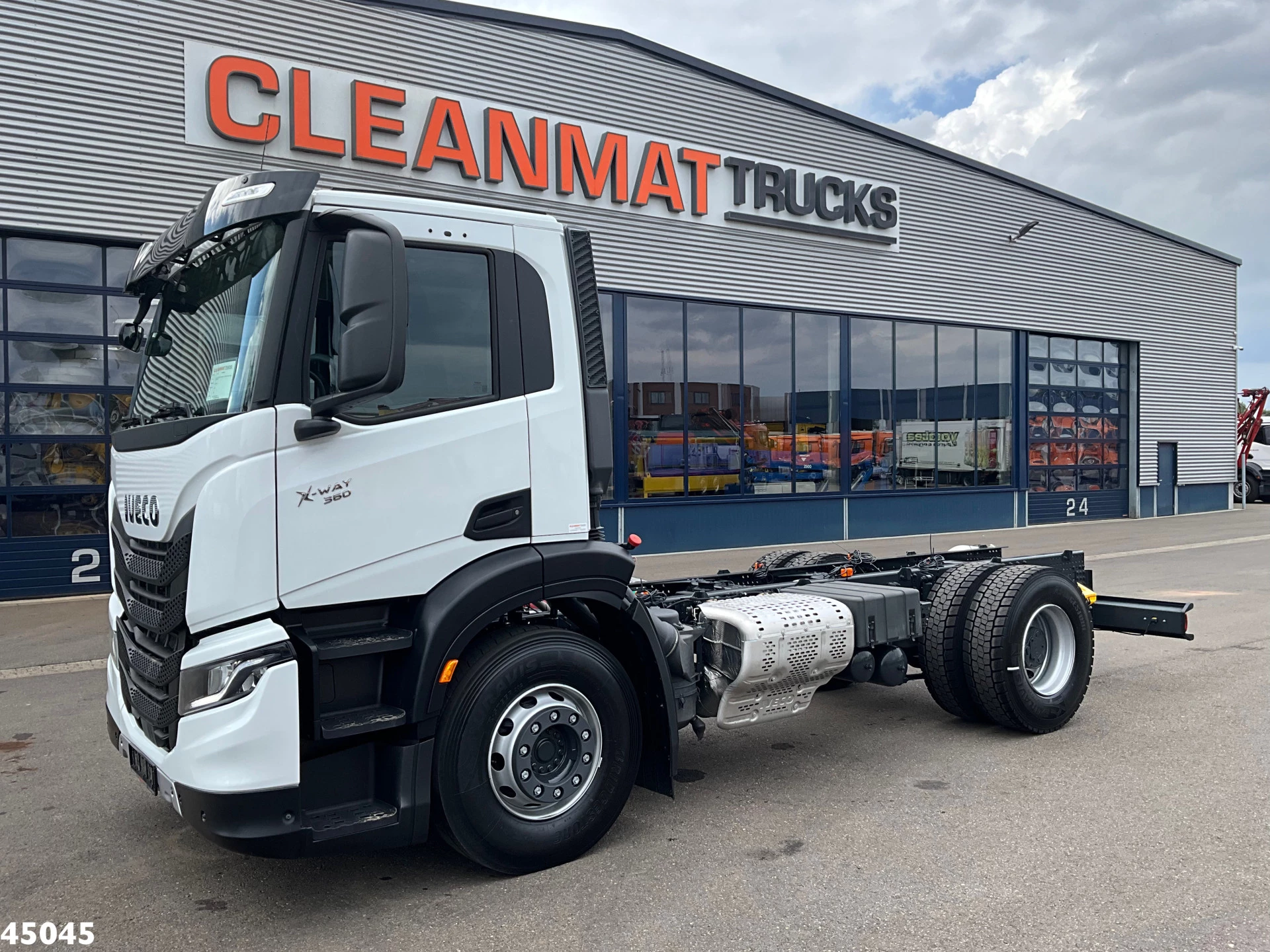 Iveco Stralis 2024 - AD200X36 Huisvuilwagen Chassis NEW & UNUSED! image 1