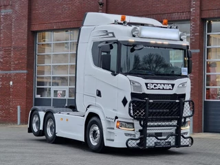Scania S 2019 - S580 V8 NGS Low roof 6x2 - 3.15 WB - Retarder - Full air - Bull bar - Leather - Alloy wheels te koop