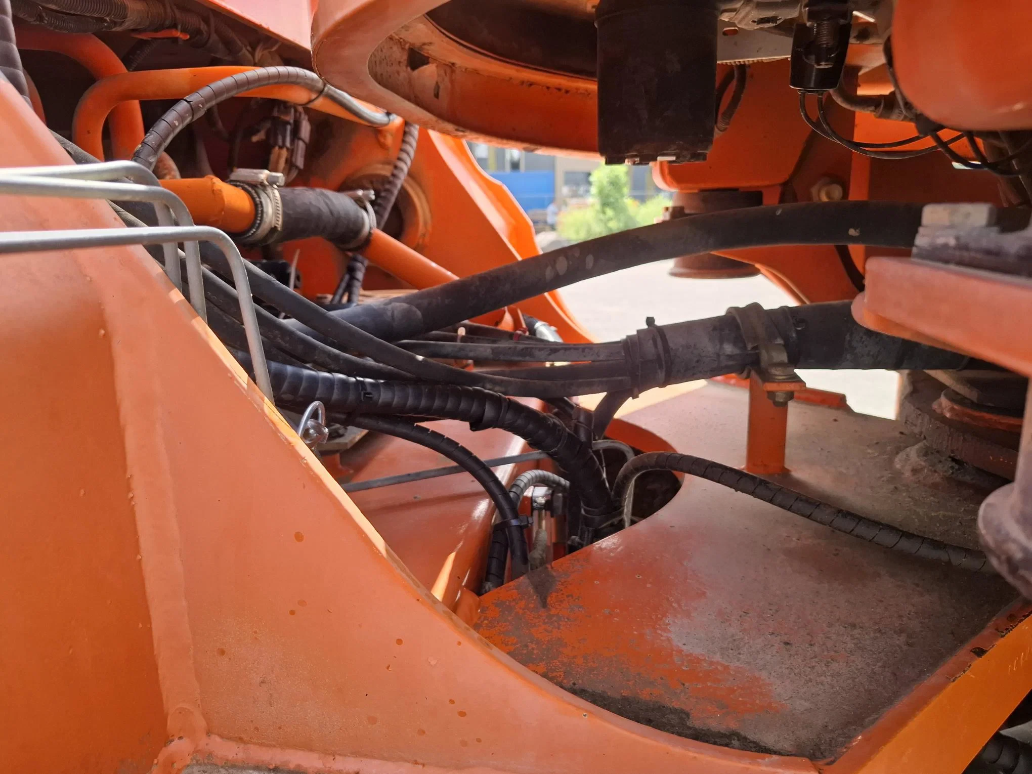 Fiat 2000 - W130A / 8161 HOURS / 96 KW / CENTRAL LUBRICATION SYSTEM / 2000 immagine 15