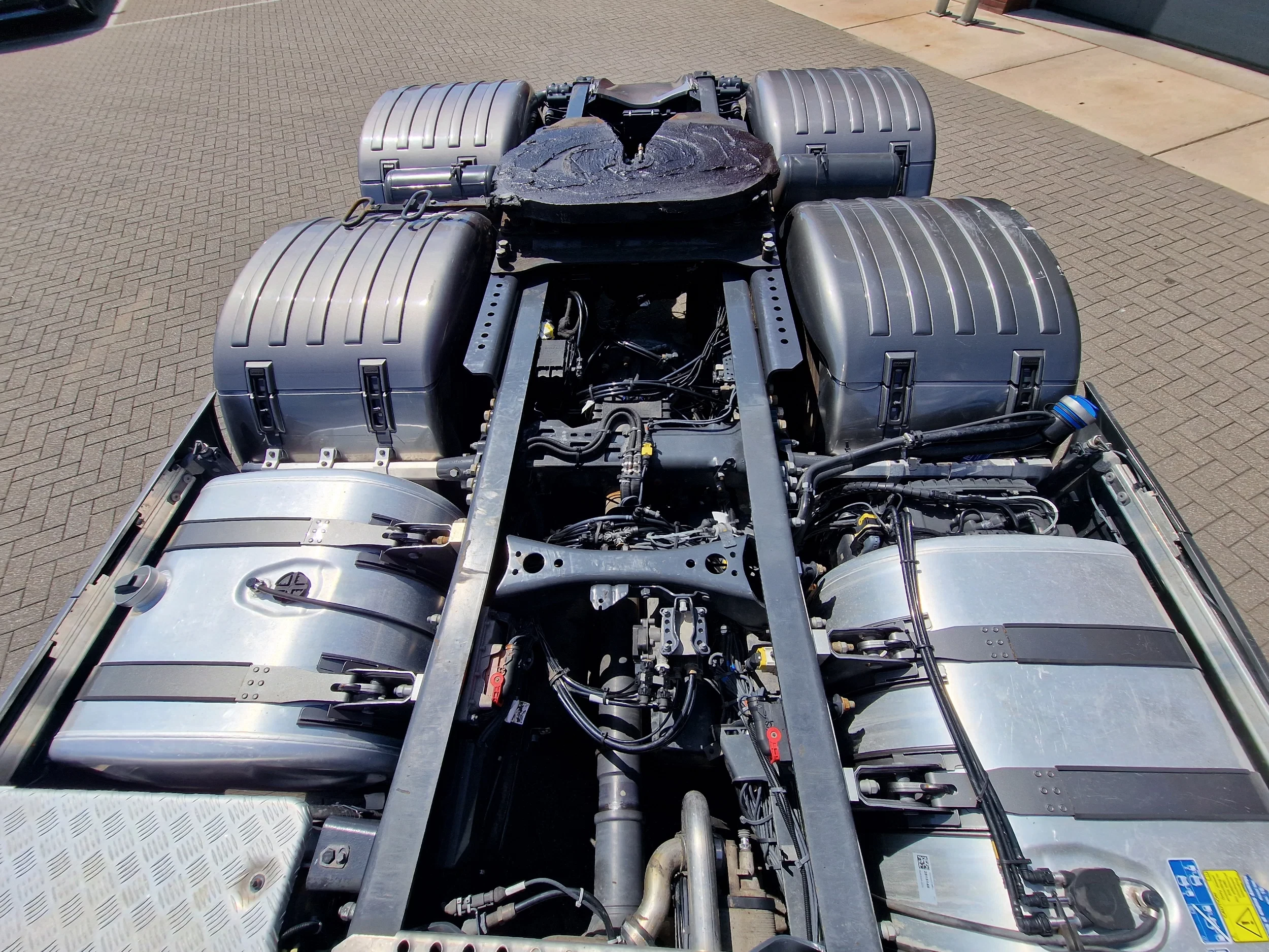 Scania S 2023 - 660S V8 NGS Highline 6x2 - Retarder - Full air - Leather - Led - Alloy wheels obrázek 33