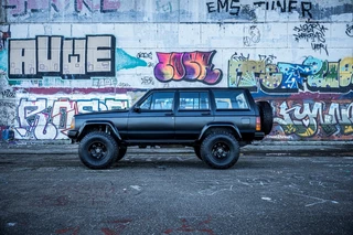 Jeep Cherokee 1986 - 5.7 V8 LS1 Swap (324PK) en volledig gerestaureerd image 7