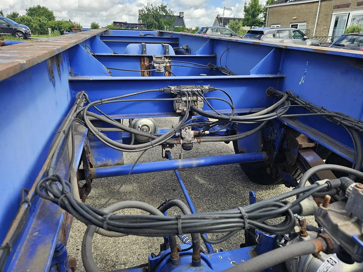 MKF METALLBAU CS 20 -20 FOOT- CONTAINER CHASSIS -HEAVY DUTY- BPW DRUM -STEEL SUSPENSION- GOOD QUALITY. 2007 zdjęcie 17